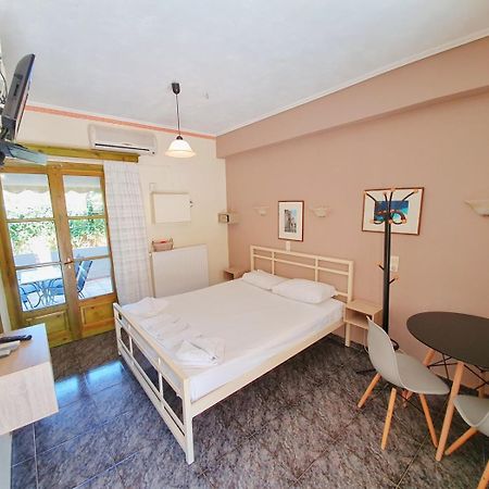 Alexaria Holidays Apartments Frínion 외부 사진